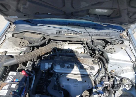 2002 Honda Accord 2.3 Vp z USA, uszkodzony, nr VIN 1HGCF86652A082568